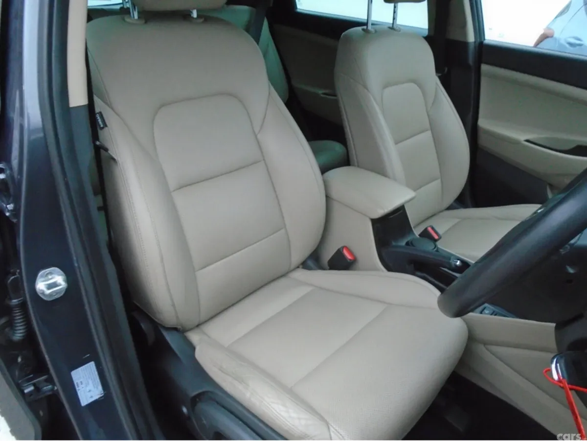 Hyundai Tucson MPV, Diesel, 2017, Grey
