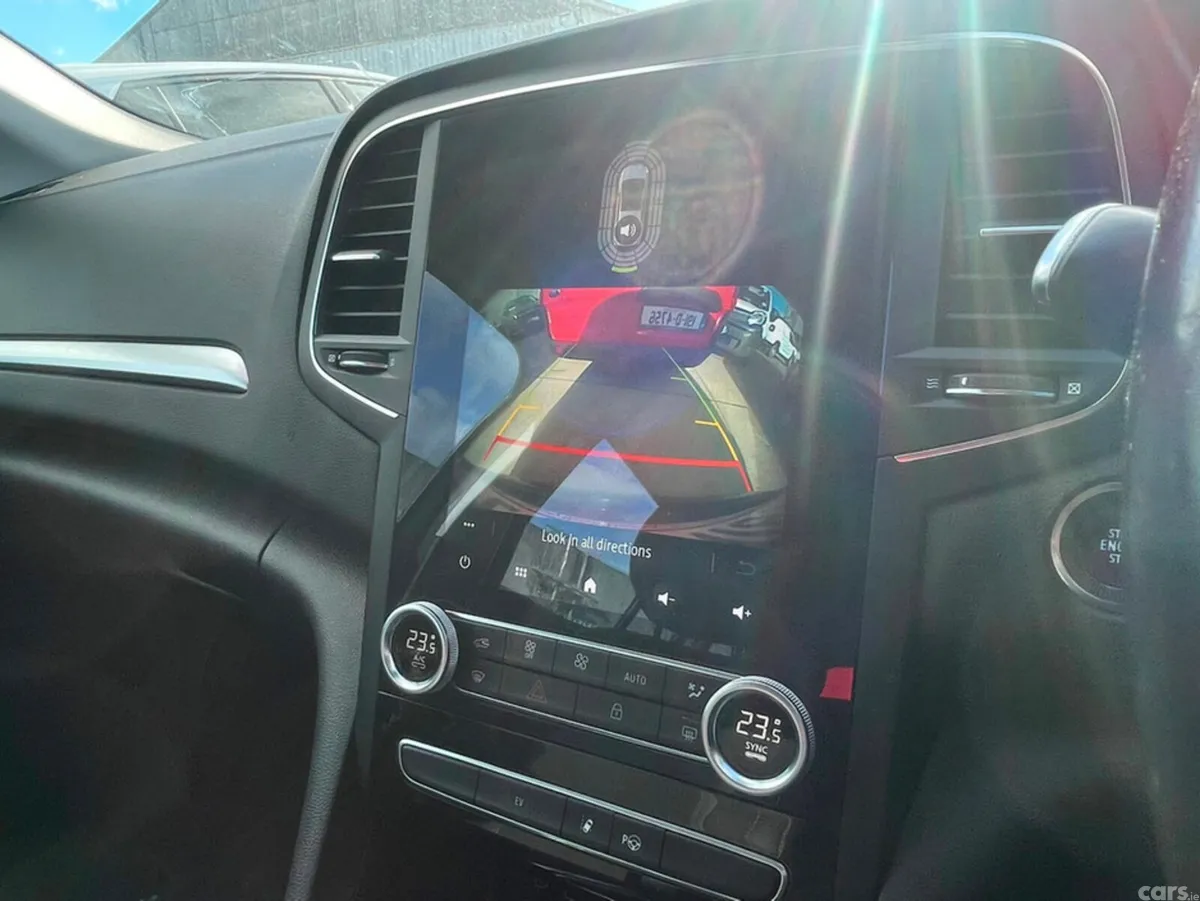Renault Megane Estate, Petrol Plug-in Hybrid, 2021, Blue