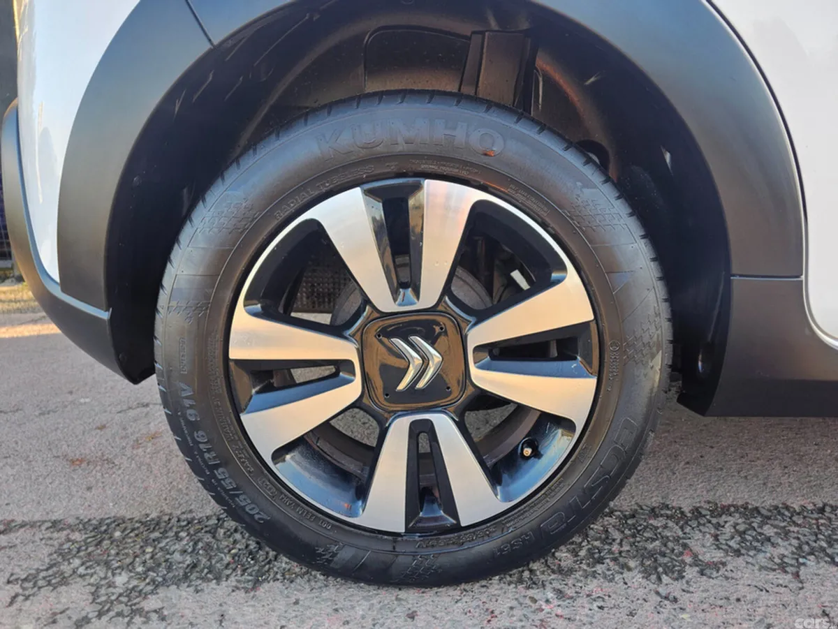 Citroen C3 Hatchback, Petrol, 2019, White