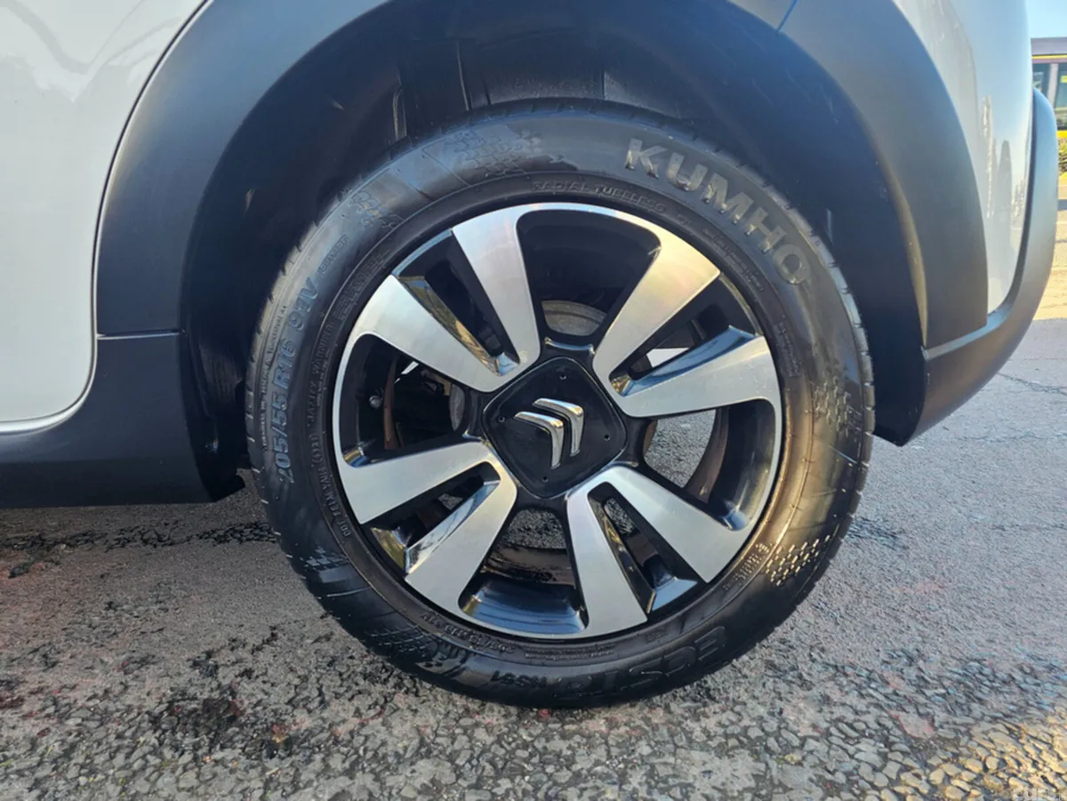 Citroen C3 Hatchback, Petrol, 2019, White
