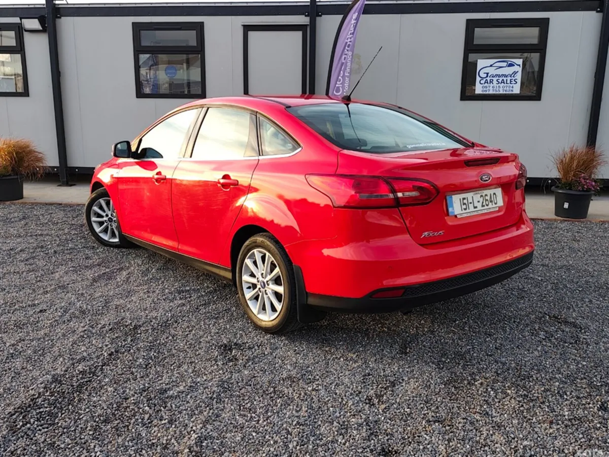 Ford Focus Saloon, Diesel, 2015, Red