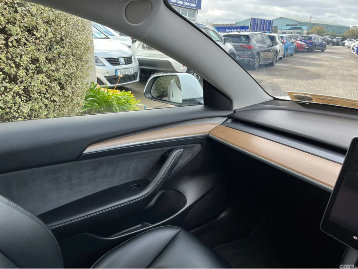 Tesla Model 3 Saloon, Electric, 2023, White