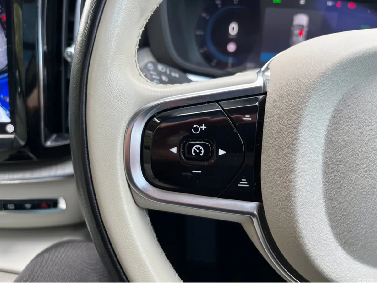 Volvo XC60 SUV, Petrol Plug-in Hybrid, 2024, Grey
