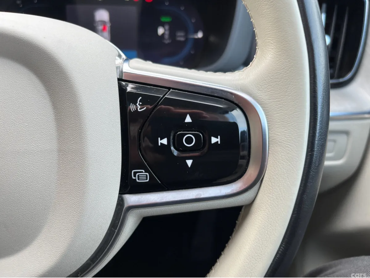 Volvo XC60 SUV, Petrol Plug-in Hybrid, 2024, Grey