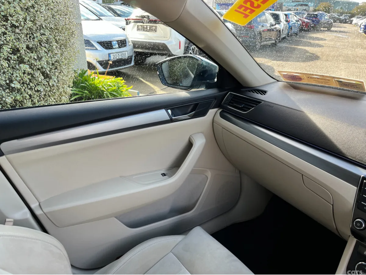 Skoda Superb Saloon, Diesel, 2016, Blue