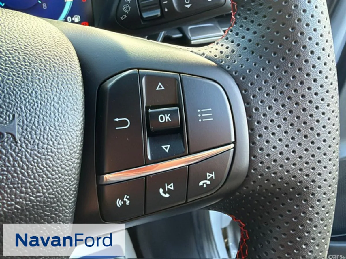 Ford Puma SUV, Petrol Hybrid, 2024, Grey