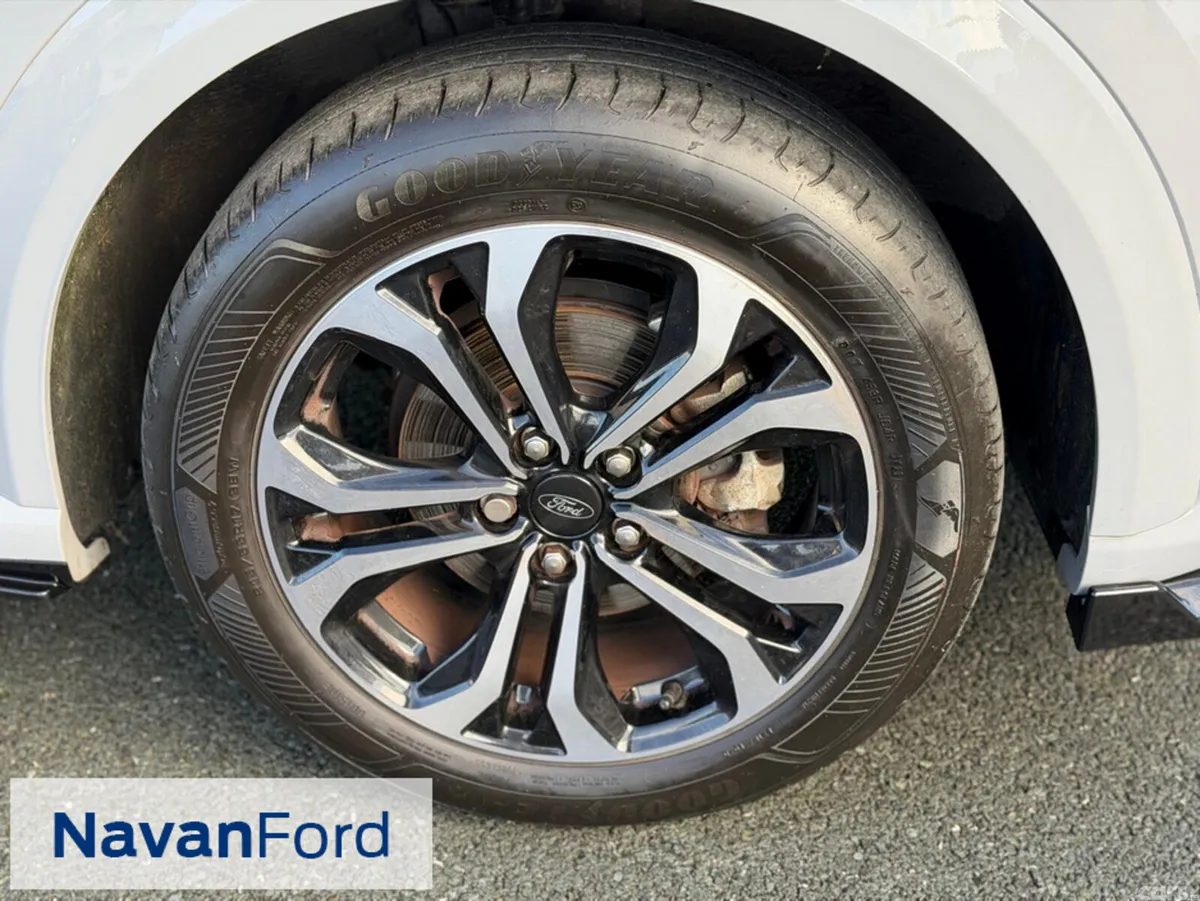 Ford Puma SUV, Petrol Hybrid, 2024, Grey
