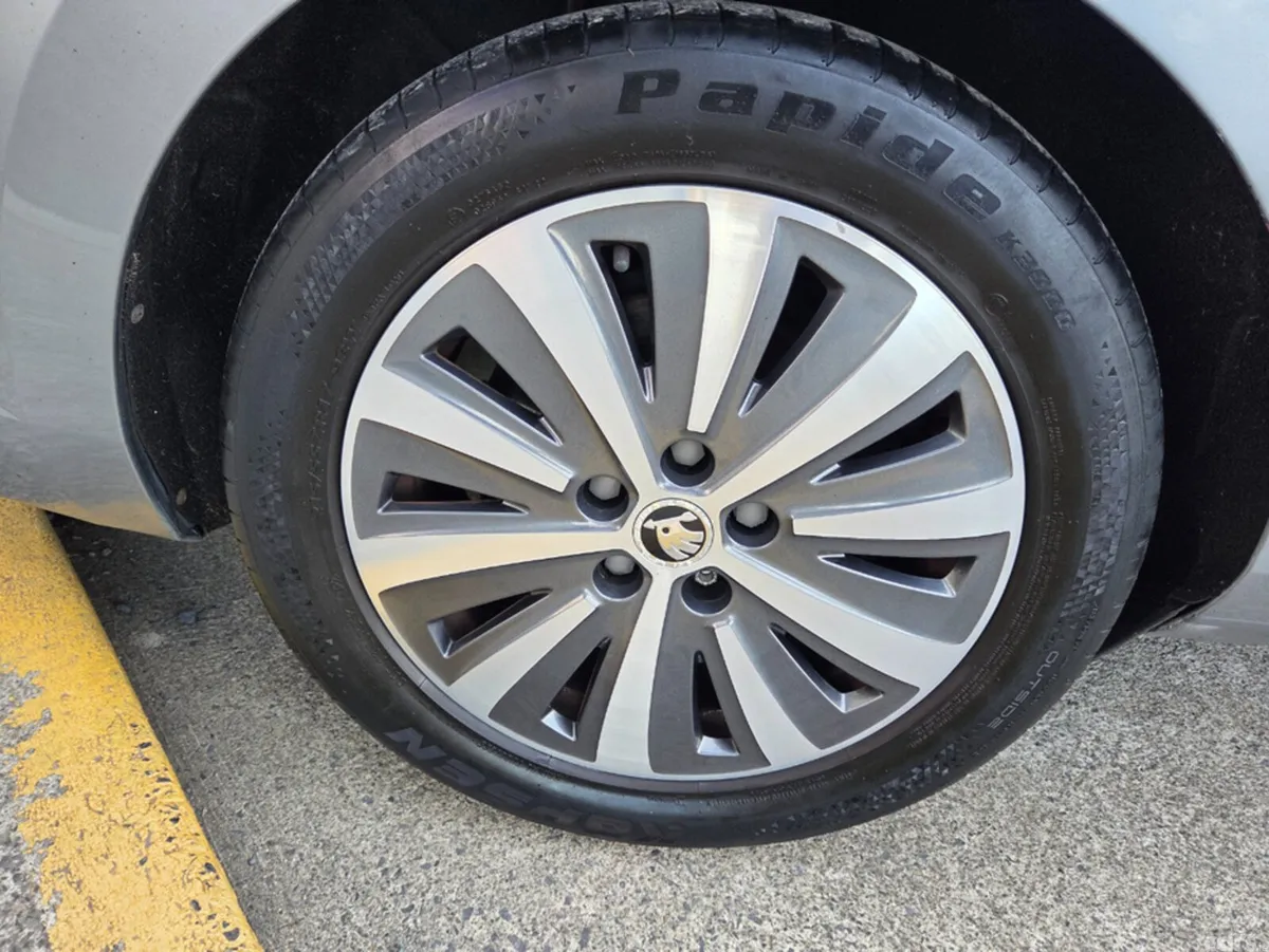 Skoda Superb Estate, Diesel, 2017, Grey