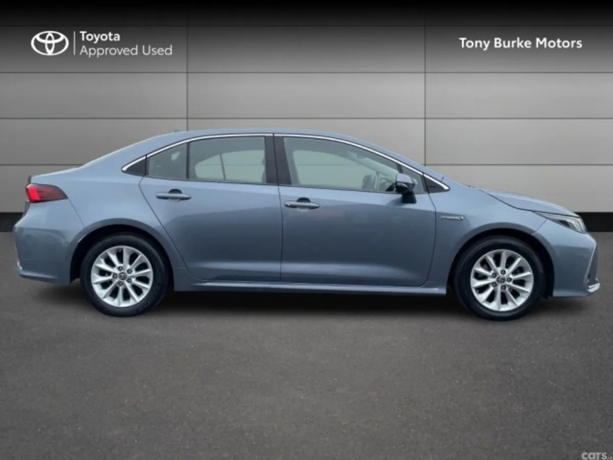 Toyota Corolla Saloon, Petrol Hybrid, 2020, Grey