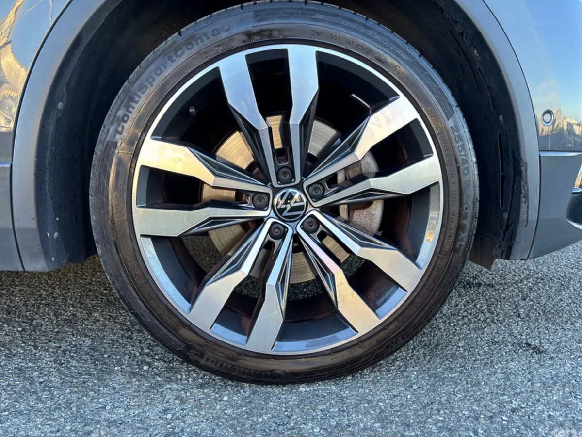 Volkswagen Tiguan SUV, Petrol Plug-in Hybrid, 2023, Grey