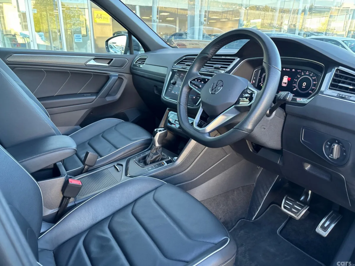 Volkswagen Tiguan SUV, Petrol Plug-in Hybrid, 2023, Grey