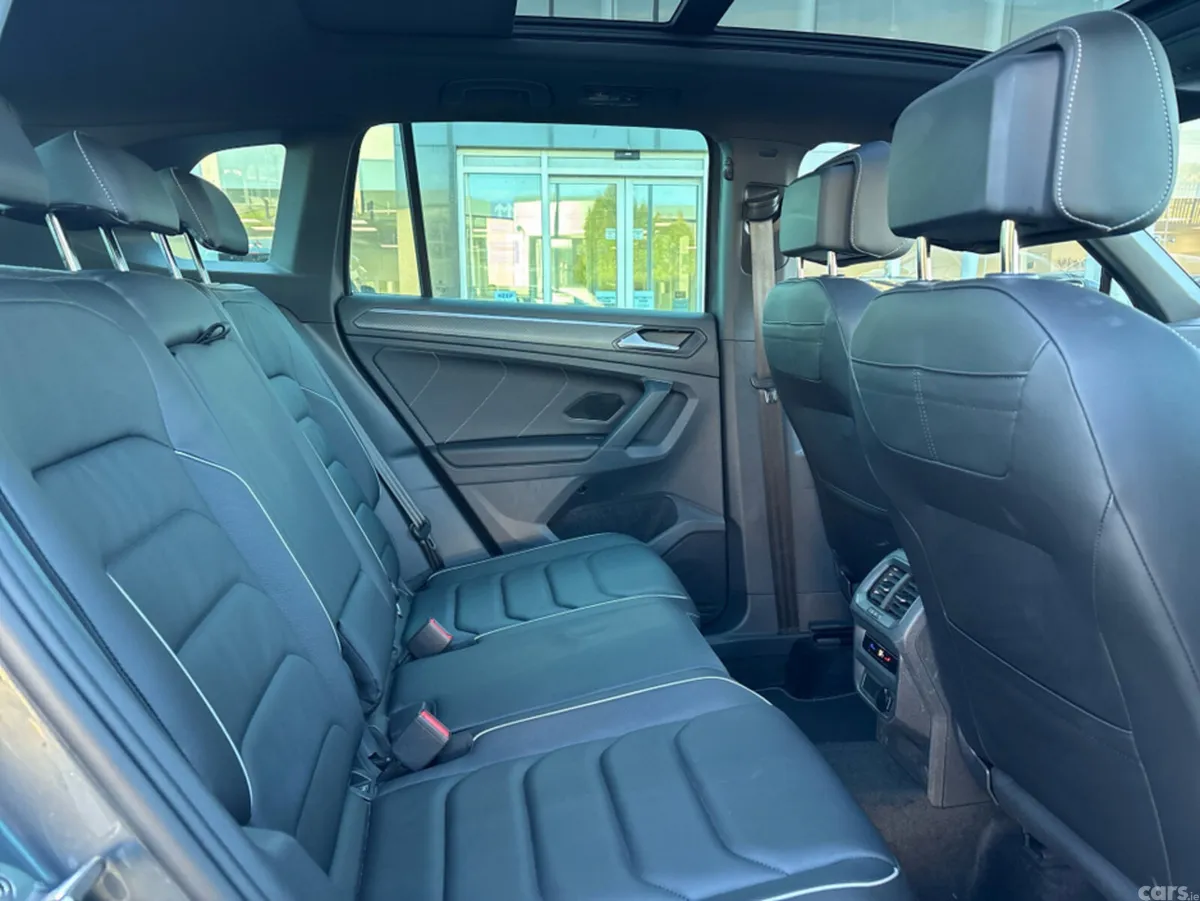Volkswagen Tiguan SUV, Petrol Plug-in Hybrid, 2023, Grey