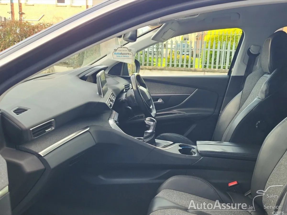 Peugeot 3008 Hatchback, Diesel, 2018, Black