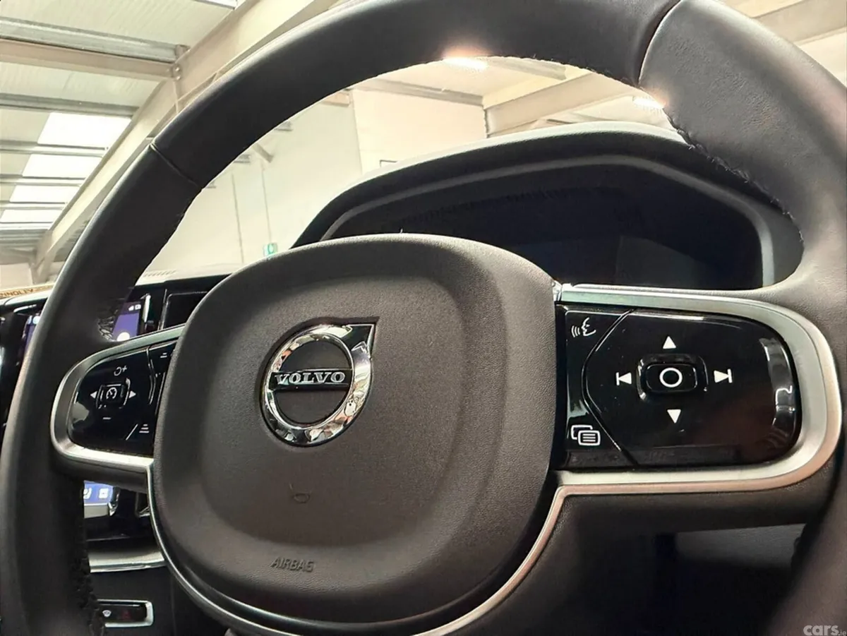 Volvo XC60 SUV, Petrol Plug-in Hybrid, 2024, Grey
