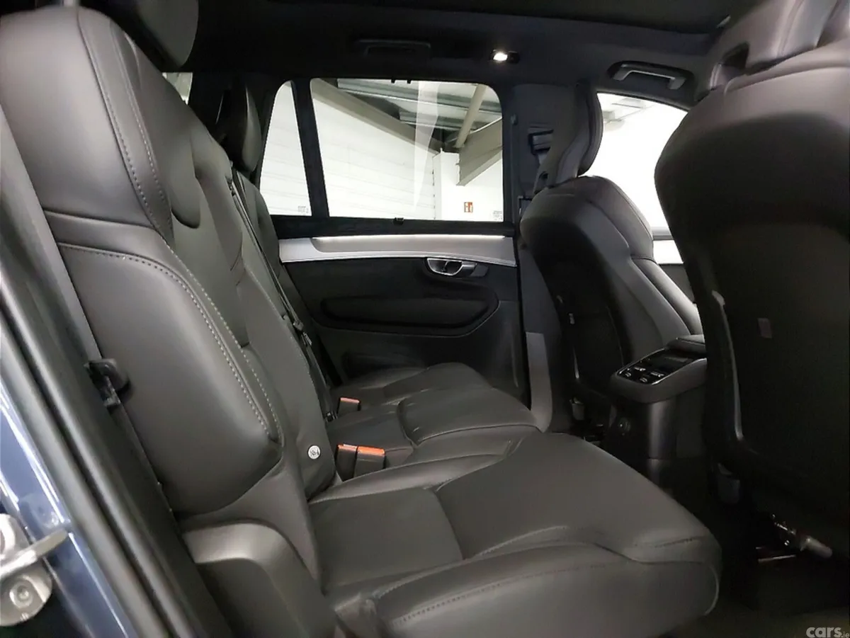 Volvo XC90 SUV, Petrol Plug-in Hybrid, 2026, Blue