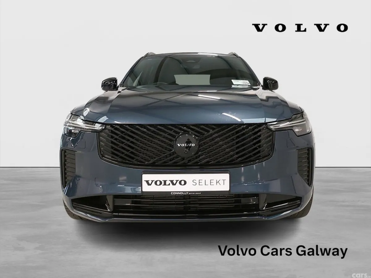 Volvo XC90 SUV, Petrol Plug-in Hybrid, 2026, Blue