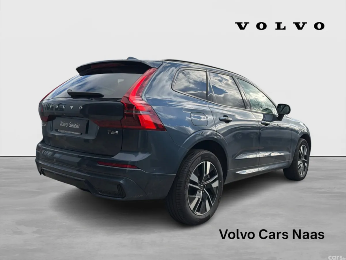 Volvo XC60 SUV, Petrol Plug-in Hybrid, 2026, Blue