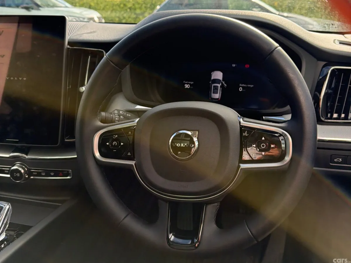 Volvo XC60 SUV, Petrol Plug-in Hybrid, 2026, Blue