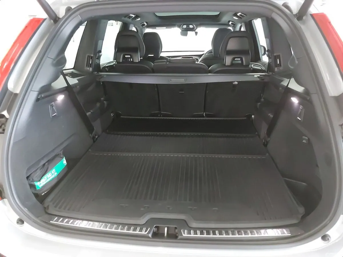 Volvo XC90 Estate, Petrol Plug-in Hybrid, 2024, Grey