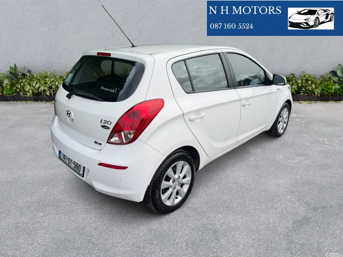 Hyundai i20 Hatchback, Diesel, 2014, White