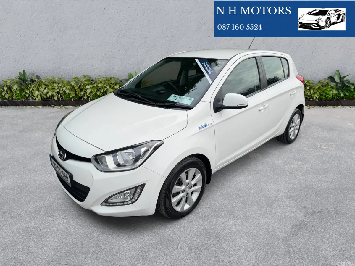 Hyundai i20 Hatchback, Diesel, 2014, White