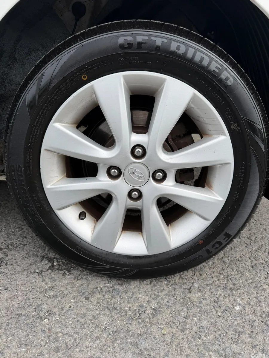 Hyundai i20 Hatchback, Diesel, 2014, White