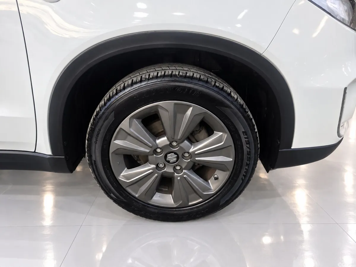 Suzuki Vitara SUV, Petrol, 2020, White