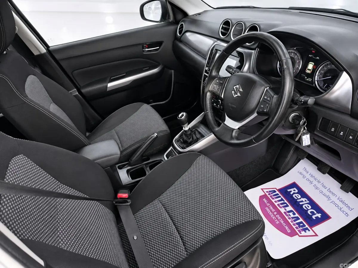 Suzuki Vitara SUV, Petrol, 2020, White