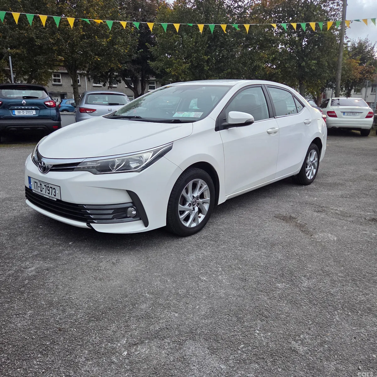 Toyota Corolla Saloon, Petrol, 2017, White