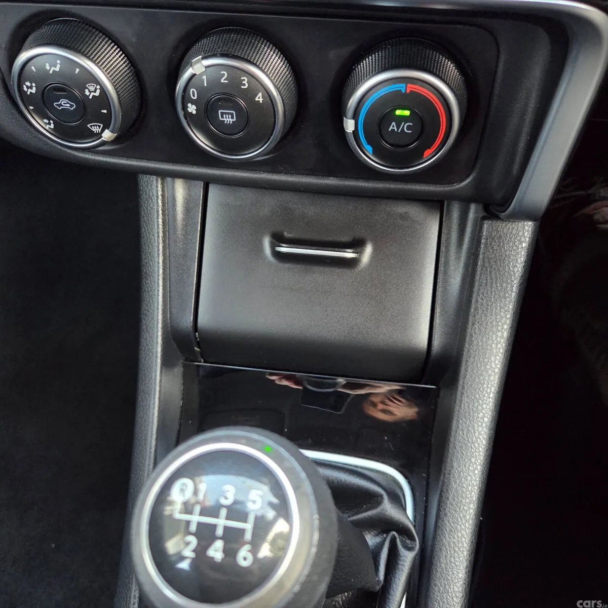 Toyota Corolla Saloon, Petrol, 2018, Grey