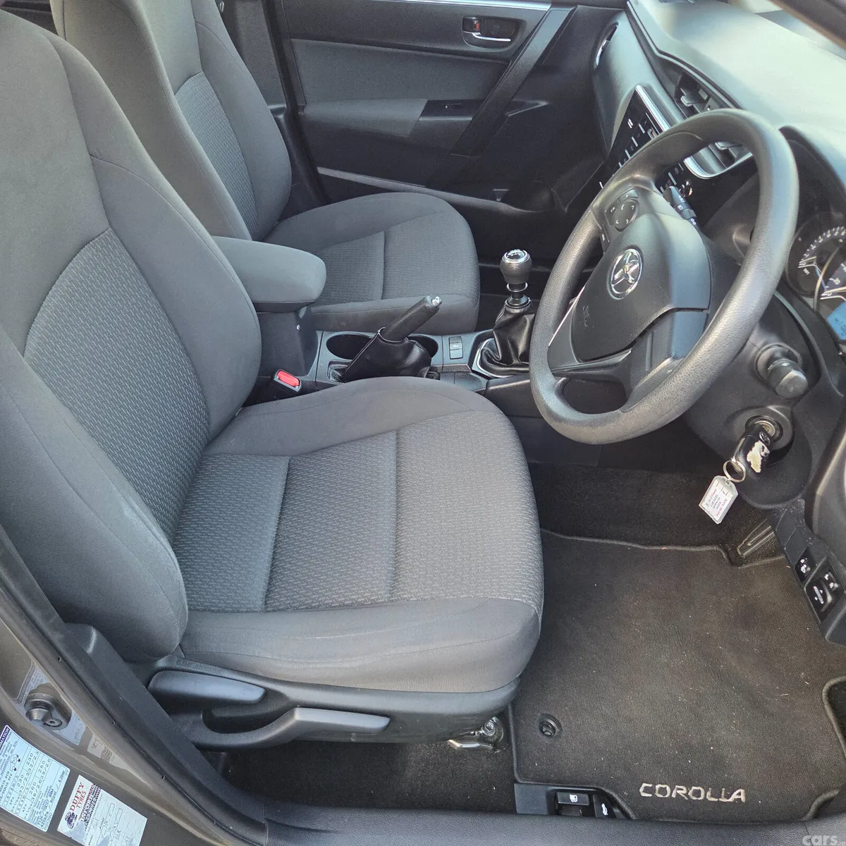 Toyota Corolla Saloon, Petrol, 2018, Grey
