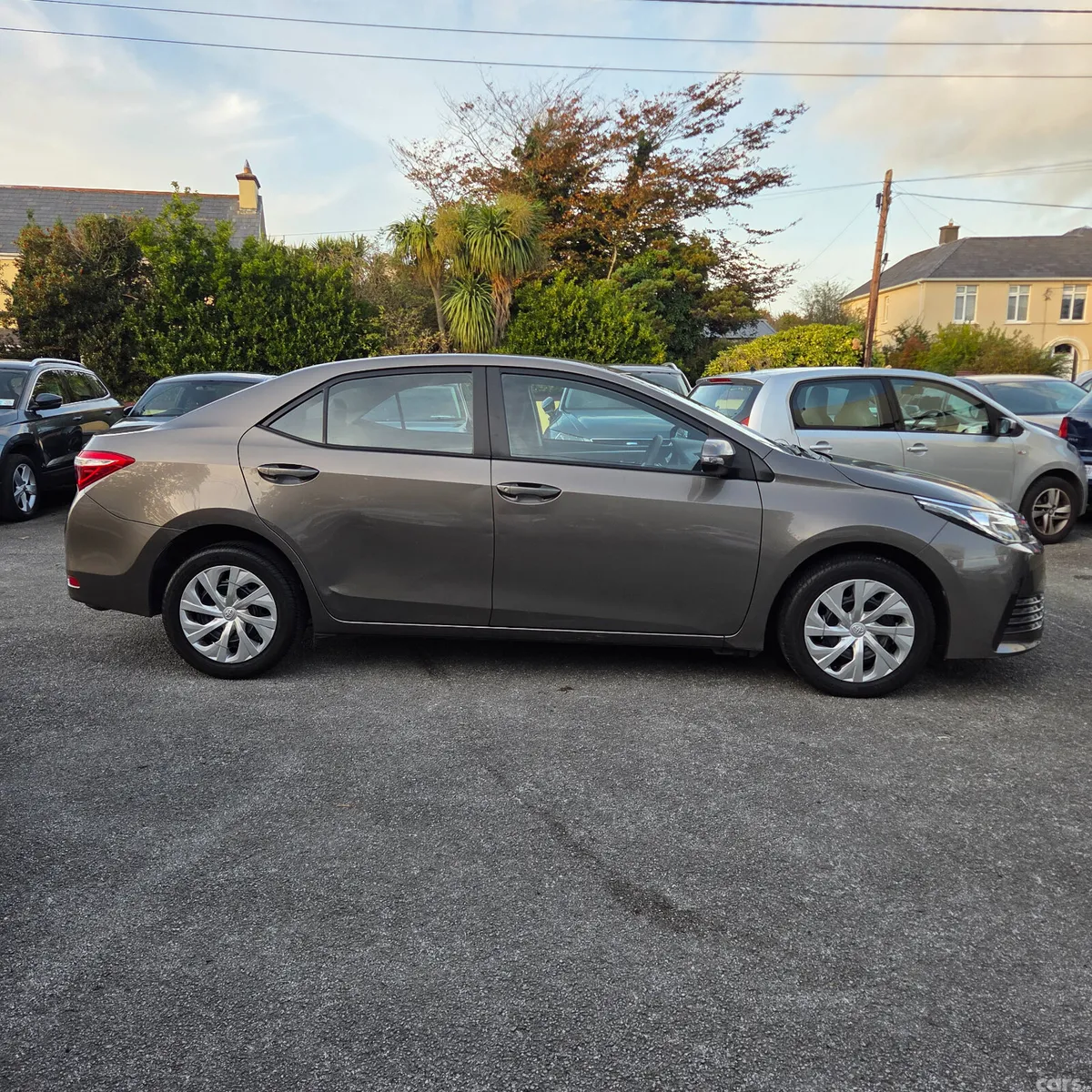 Toyota Corolla Saloon, Petrol, 2018, Grey