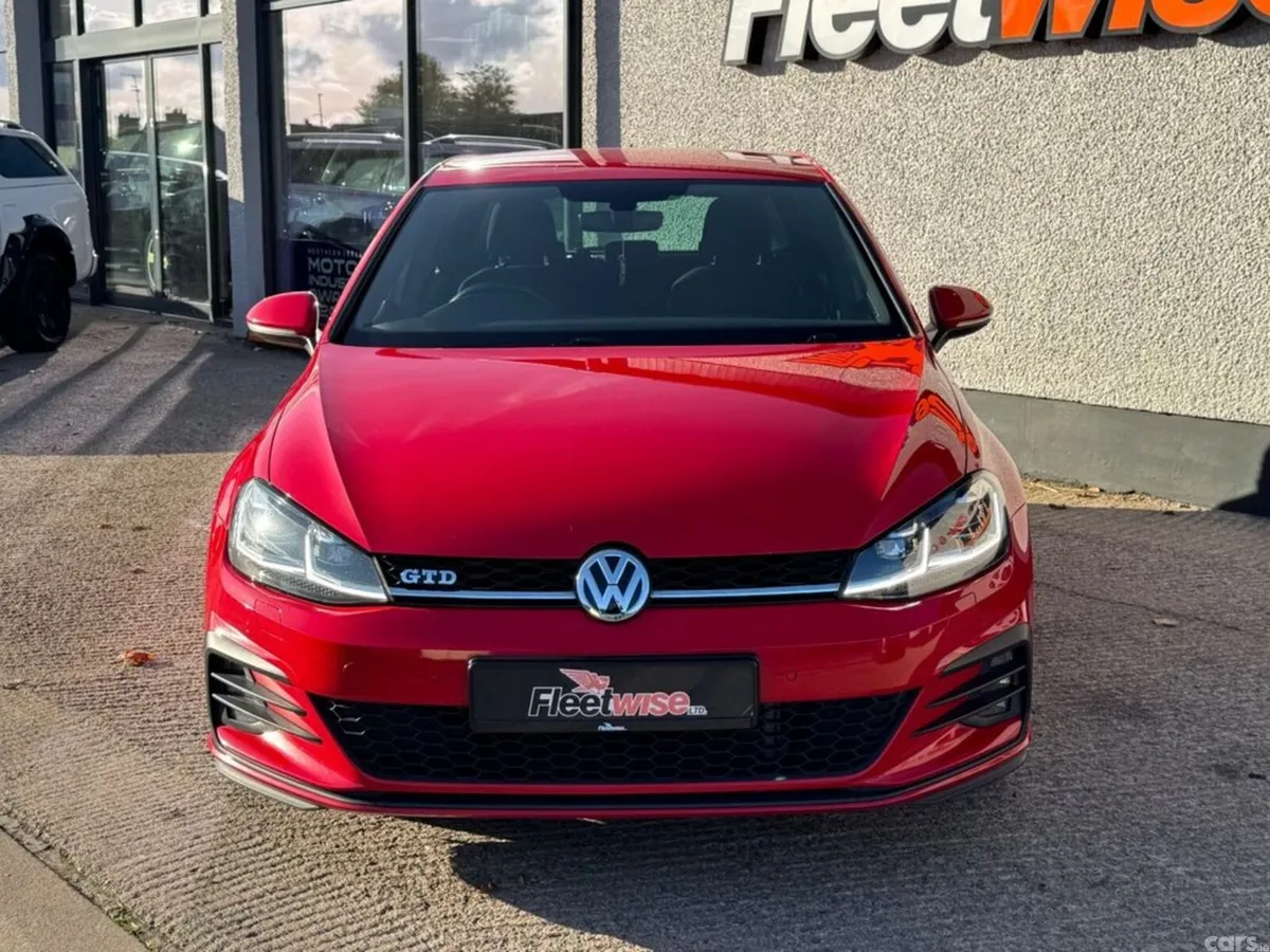 Volkswagen Golf Hatchback, Diesel, 2017, Red