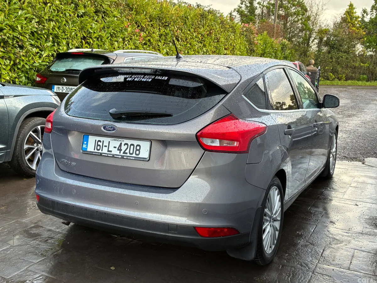 Ford Focus Hatchback, Diesel, 2016, Brown