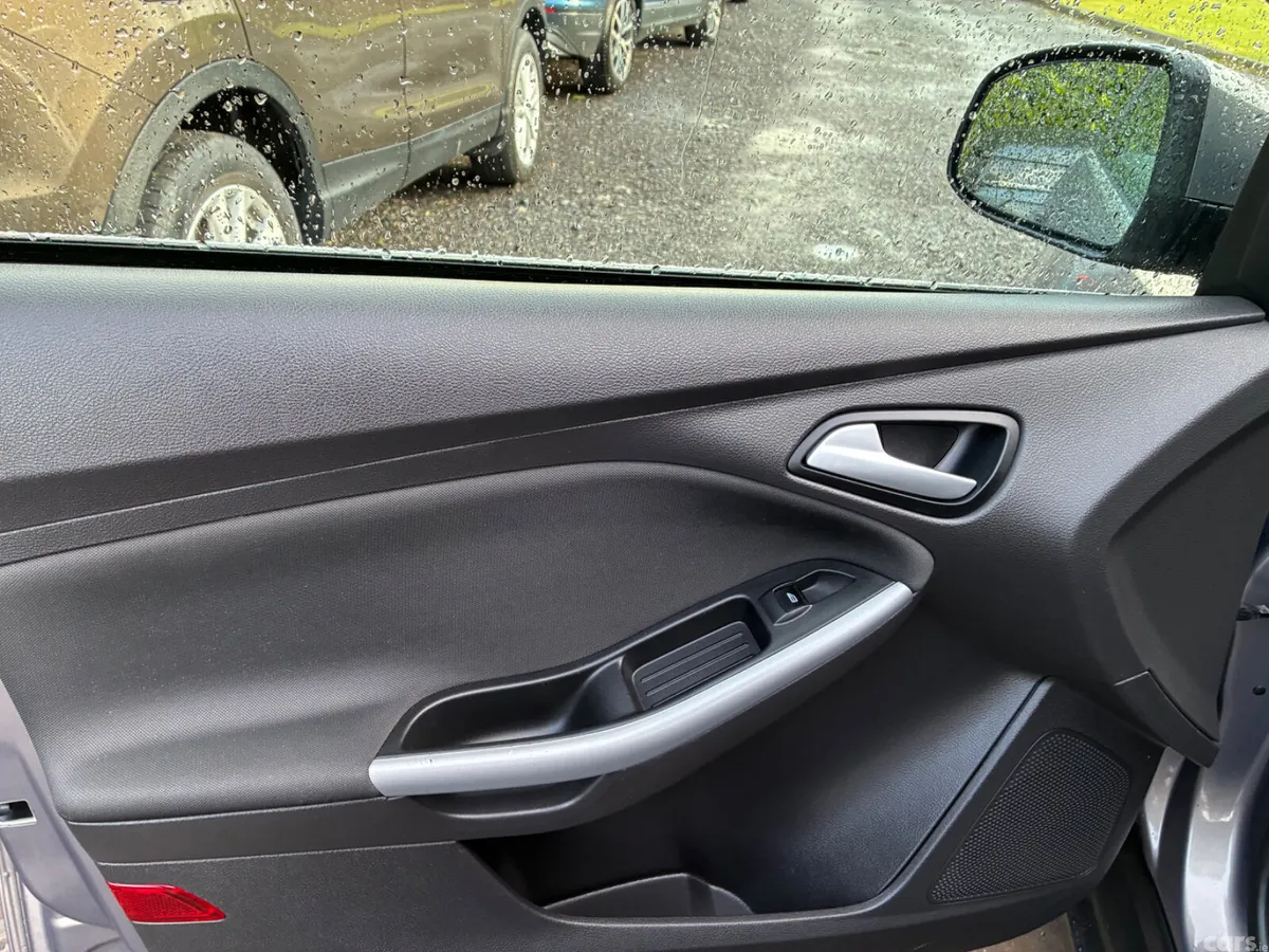 Ford Focus Hatchback, Diesel, 2016, Brown