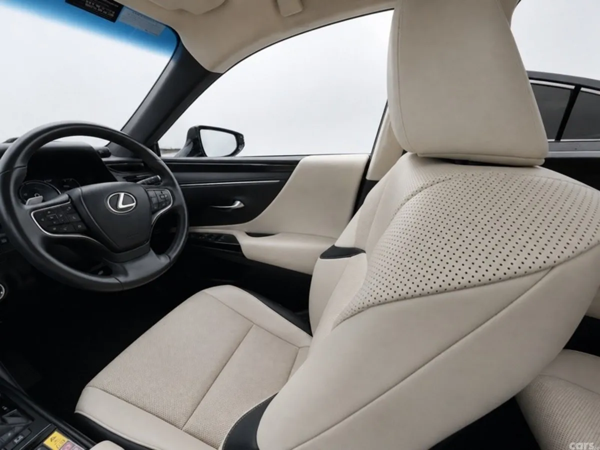 Lexus ES Saloon, Petrol Hybrid, 2024, Blue