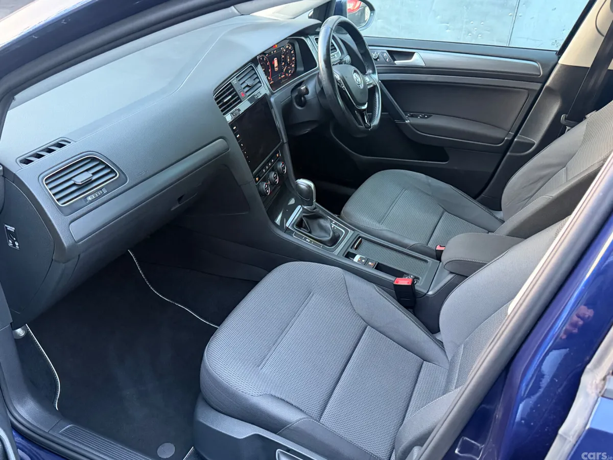 Volkswagen Golf Hatchback, Petrol, 2019, Blue