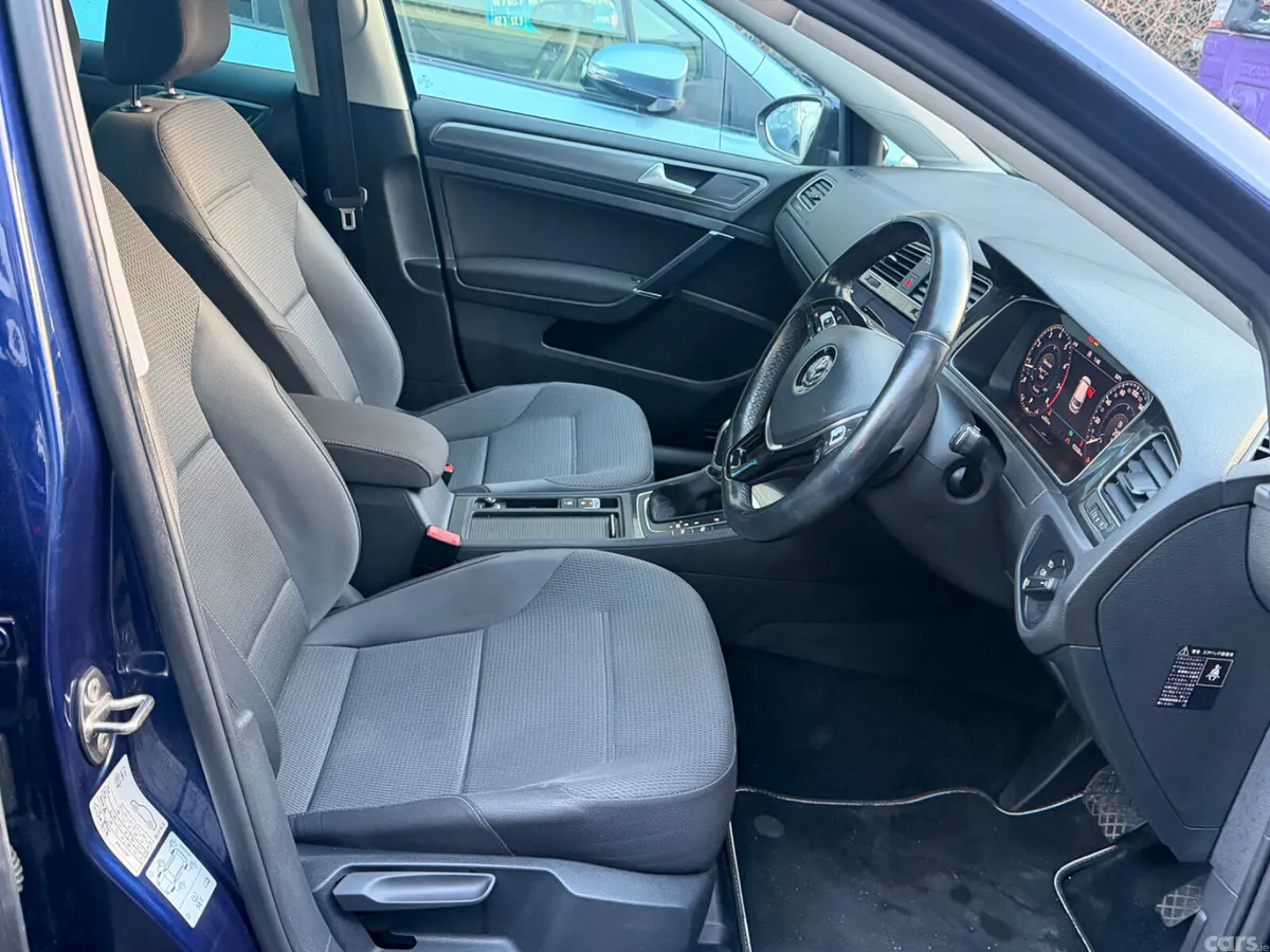 Volkswagen Golf Hatchback, Petrol, 2019, Blue