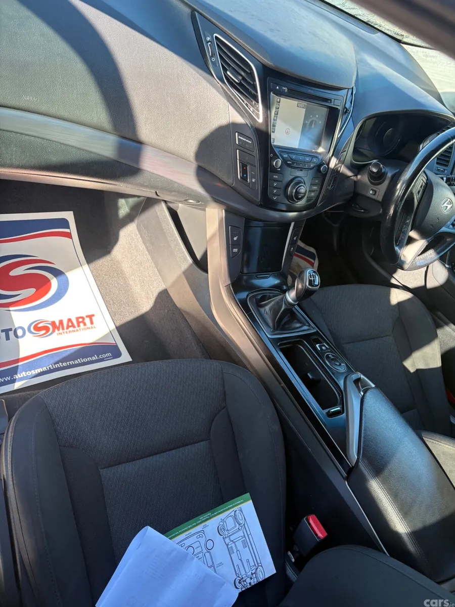 Hyundai i40 Saloon, Diesel, 2016, Silver