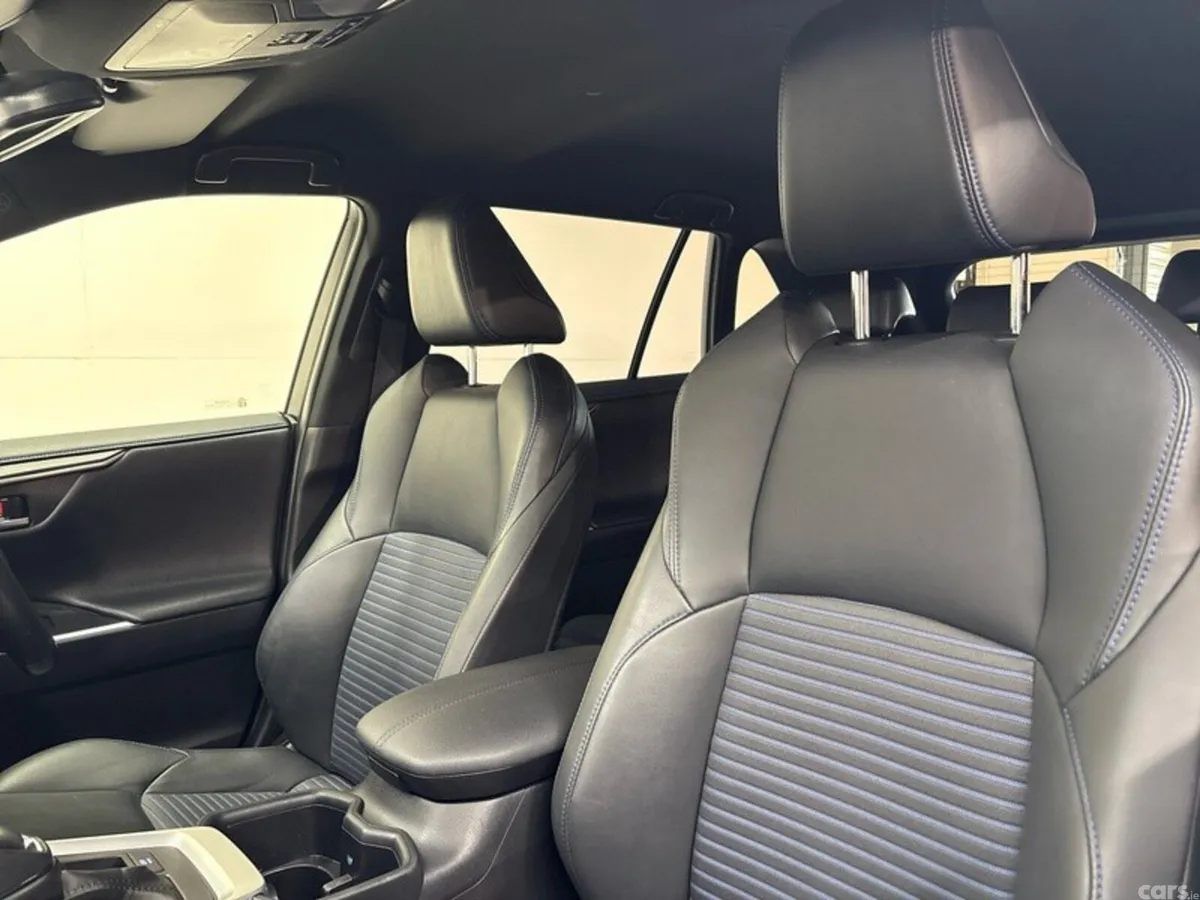 Toyota RAV4 SUV, Petrol Hybrid, 2022, White