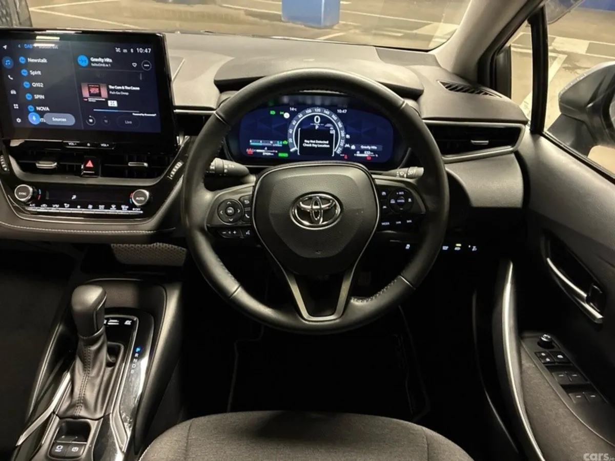 Toyota Corolla Saloon, Petrol Hybrid, 2024, Silver