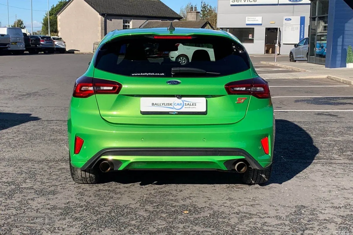 Ford Focus Hatchback, Petrol, 2023, Green
