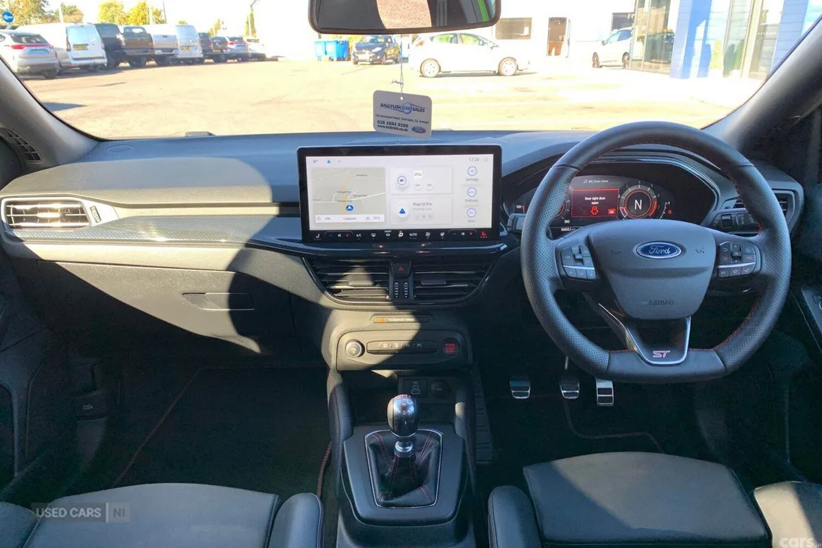 Ford Focus Hatchback, Petrol, 2023, Green