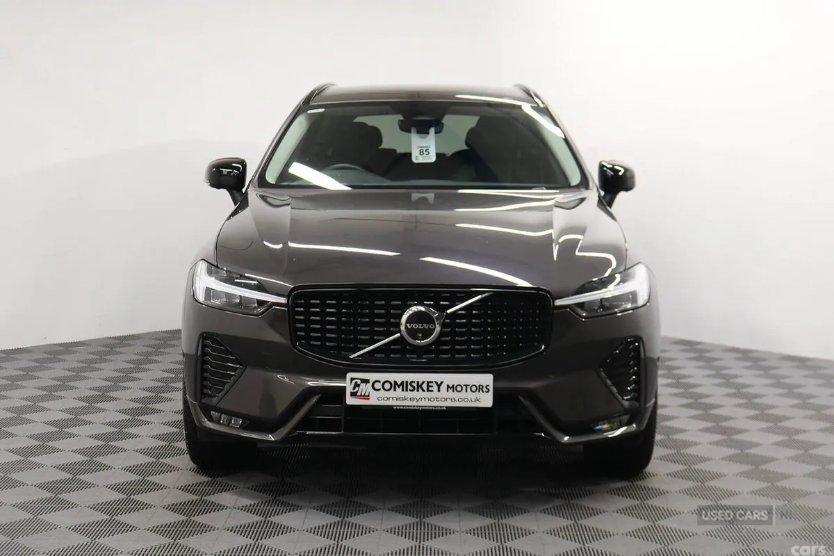 Volvo XC60 SUV, Petrol Hybrid, 2025, Grey