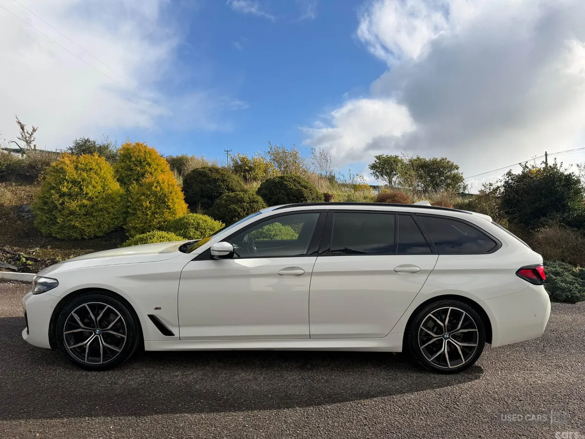 BMW 5-Series Estate, Diesel Hybrid, 2023, White