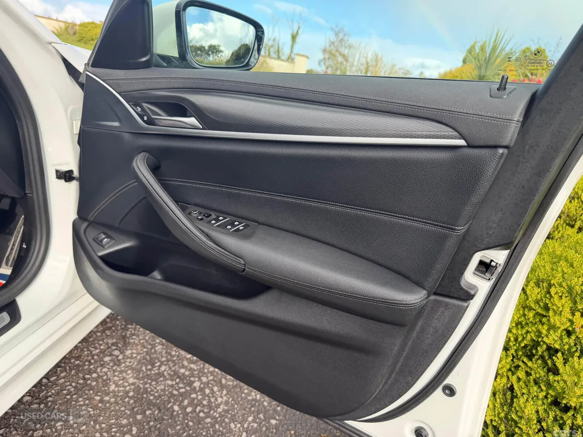 BMW 5-Series Estate, Diesel Hybrid, 2023, White