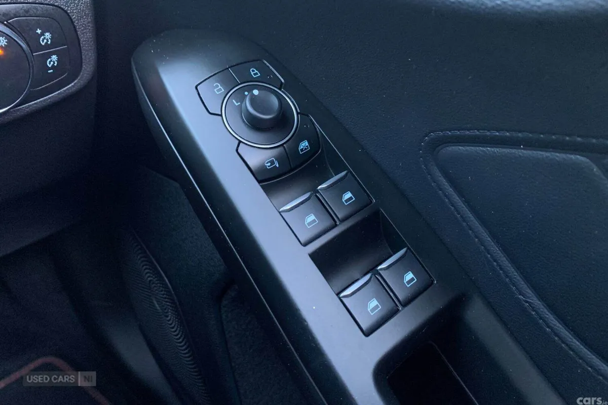 Ford Focus Hatchback, Petrol, 2023, Green