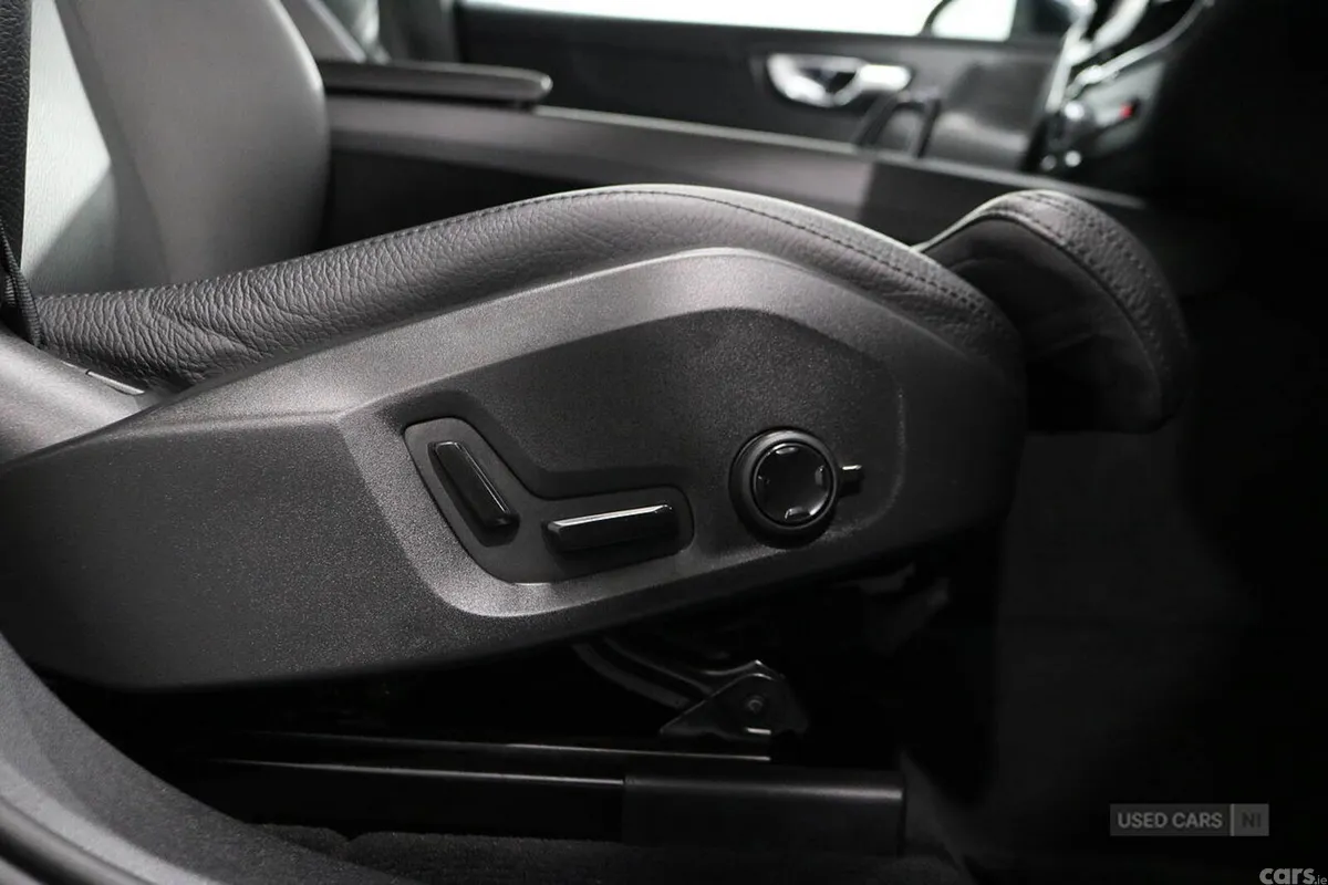 Volvo XC60 SUV, Petrol Hybrid, 2025, Grey