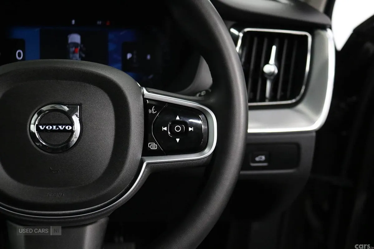 Volvo XC60 SUV, Petrol Hybrid, 2025, Grey