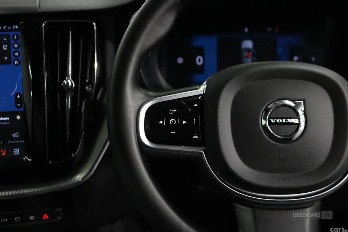 Volvo XC60 SUV, Petrol Hybrid, 2025, Grey